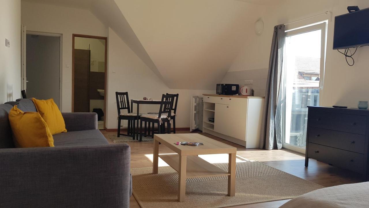Vegvar Delux Apartman Gyula Εξωτερικό φωτογραφία